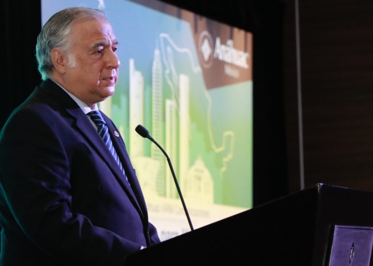 En 2019 ingresarían a México más de 23 mil mdd por turismo: Torruco