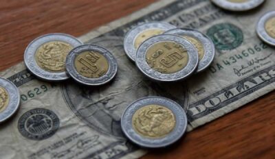 Peso mexicano cerró como el segundo más depreciado