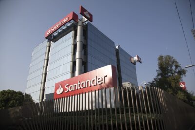 Santander, aliado de microempresarias