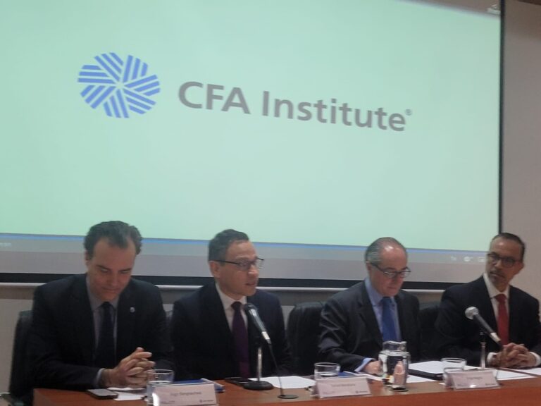 Convenio BMV-CFA Institute
