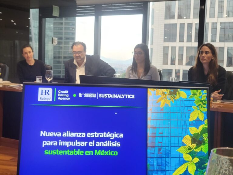 HR Ratings y Sustainalytics