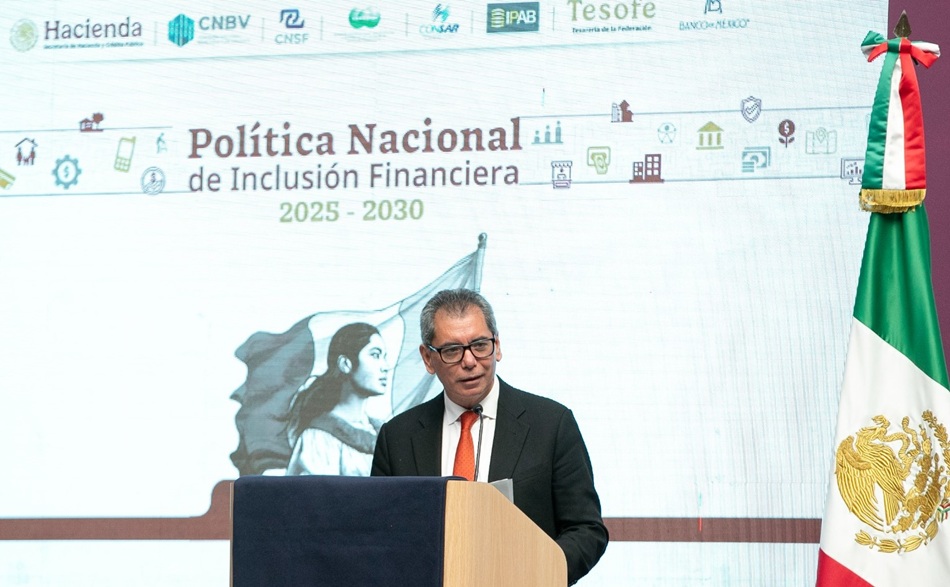 Édgar Amador Zamora, secretario de Hacienda