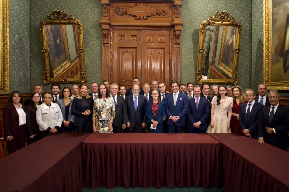 Consejo Nacional de Inversiones con Presidenta
